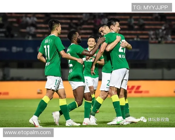 上海排球队以78分领跑大师赛积分榜展现强劲实力 上海排球队以78分领跑大师赛积分榜展现强劲实力