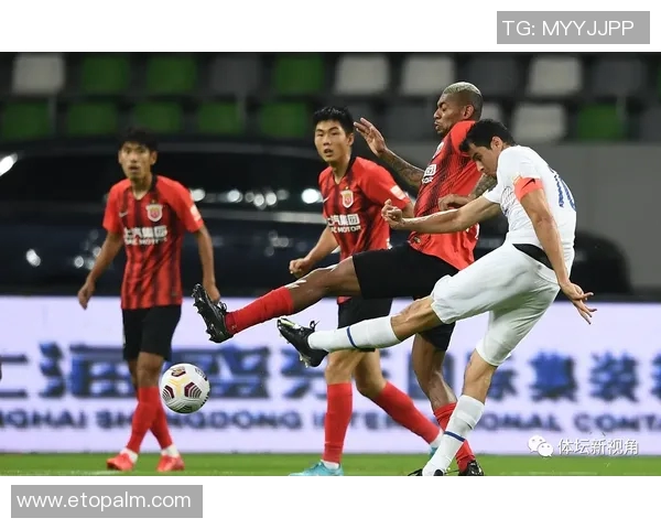 北京足球队强势领跑联赛积分榜积70分其他球队紧随其后争夺激烈