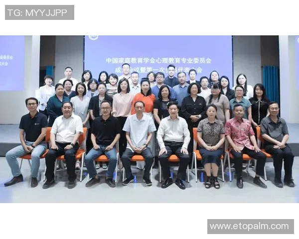 南京篮球队团队协作的成功之道与战术分析探讨