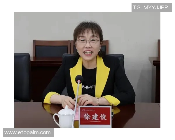 山东足球明星携手空姐共谱爱情篇章幸福生活引关注