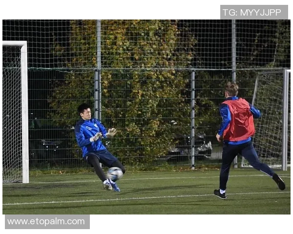 热爱足球明星的男生们如何追逐梦想与偶像的足迹 热爱足球明星的男生们如何追逐梦想与偶像的足迹